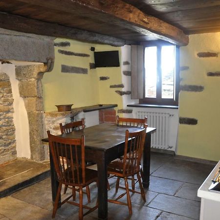 ドモドッソラ Il Borgo Di Monicaヴィラ エクステリア 写真