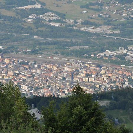 ドモドッソラ Il Borgo Di Monicaヴィラ エクステリア 写真