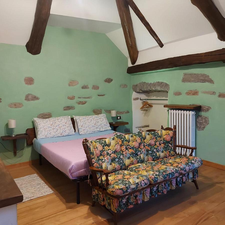 ドモドッソラ Il Borgo Di Monicaヴィラ エクステリア 写真