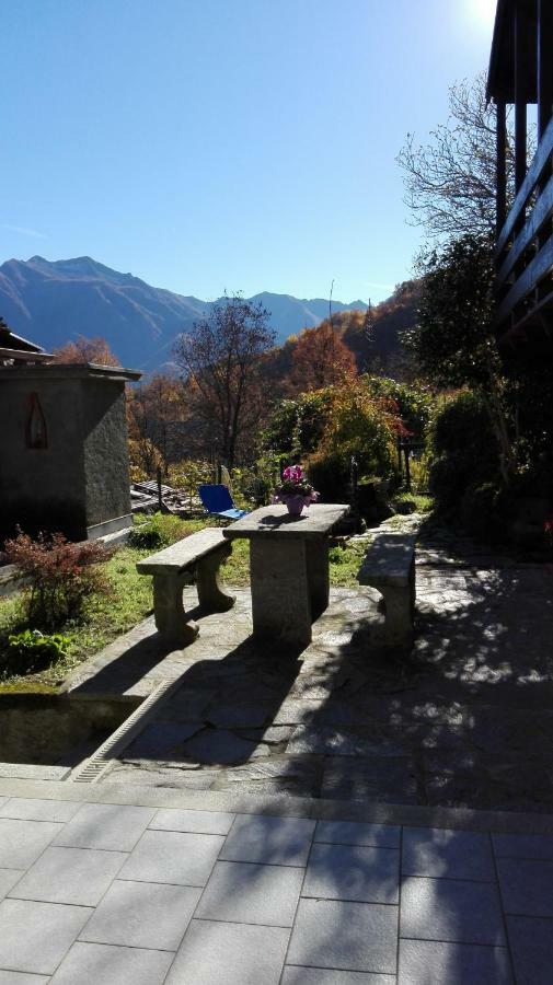 ドモドッソラ Il Borgo Di Monicaヴィラ エクステリア 写真