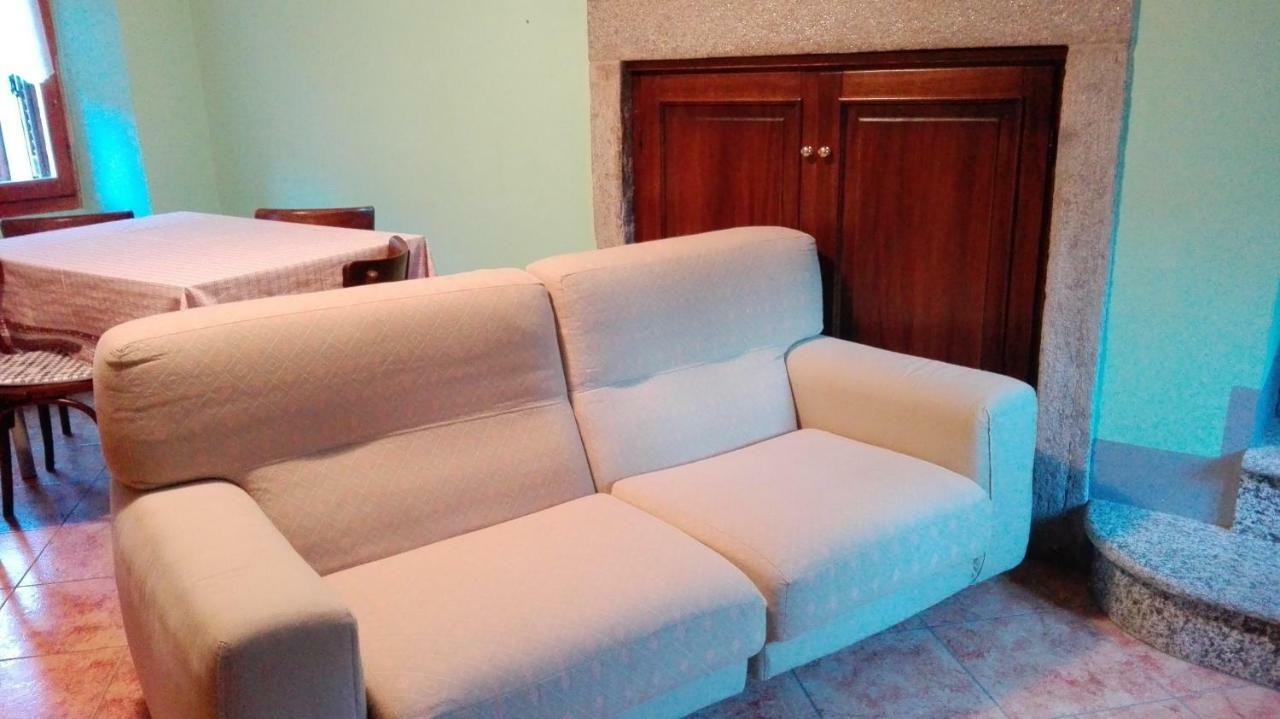 ドモドッソラ Il Borgo Di Monicaヴィラ エクステリア 写真