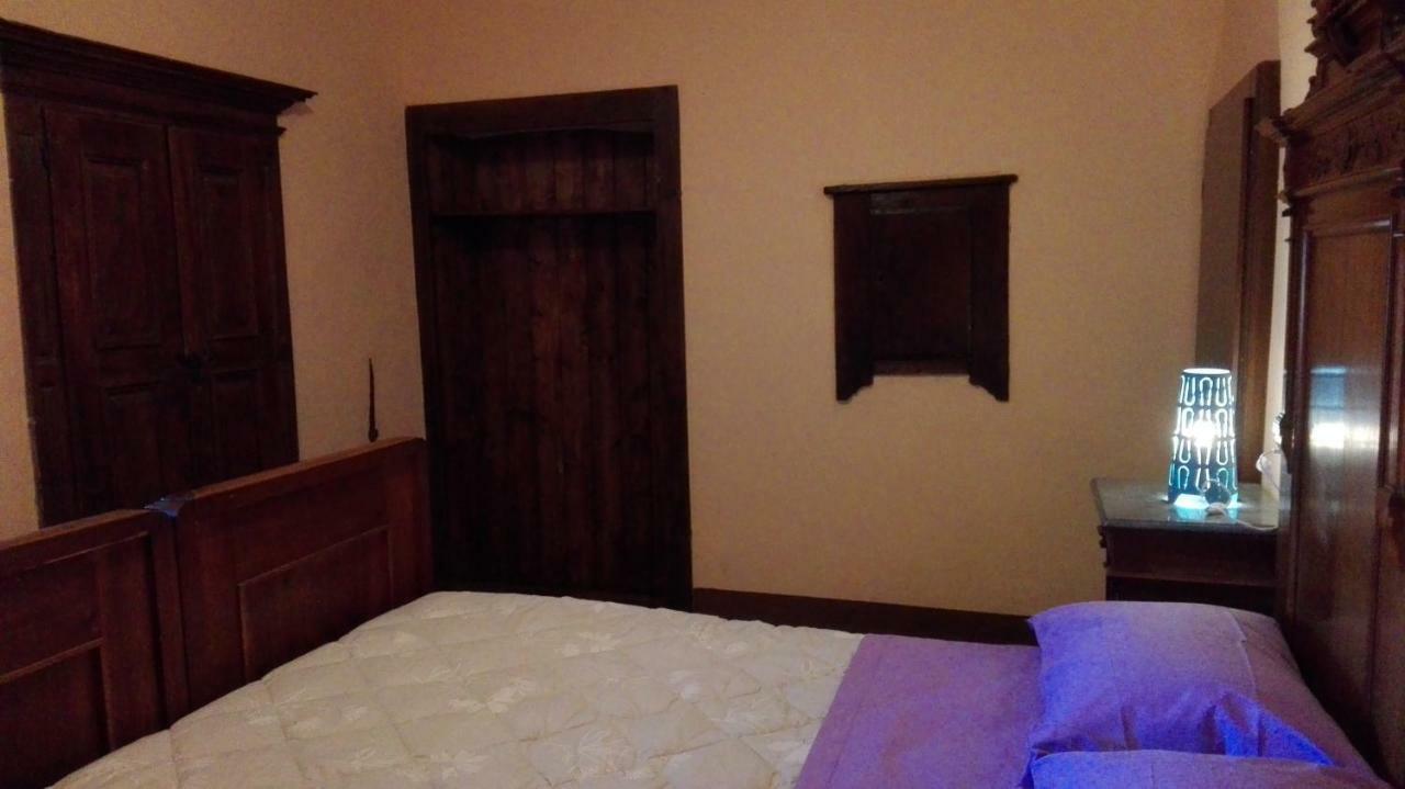 ドモドッソラ Il Borgo Di Monicaヴィラ エクステリア 写真