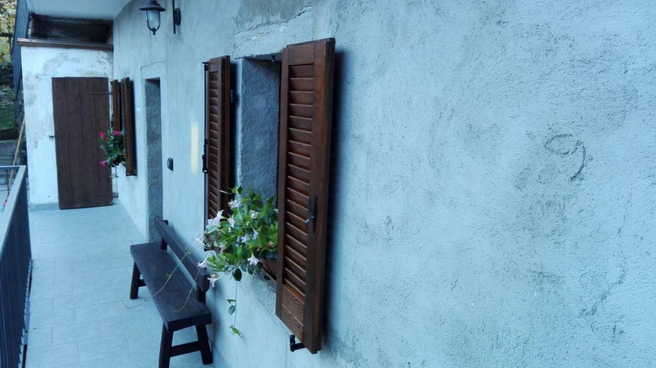 ドモドッソラ Il Borgo Di Monicaヴィラ エクステリア 写真