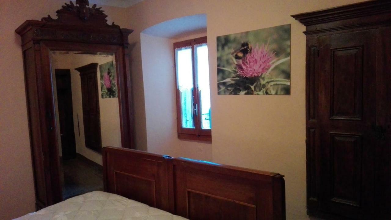 ドモドッソラ Il Borgo Di Monicaヴィラ エクステリア 写真