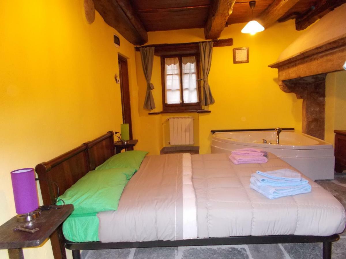 ドモドッソラ Il Borgo Di Monicaヴィラ エクステリア 写真